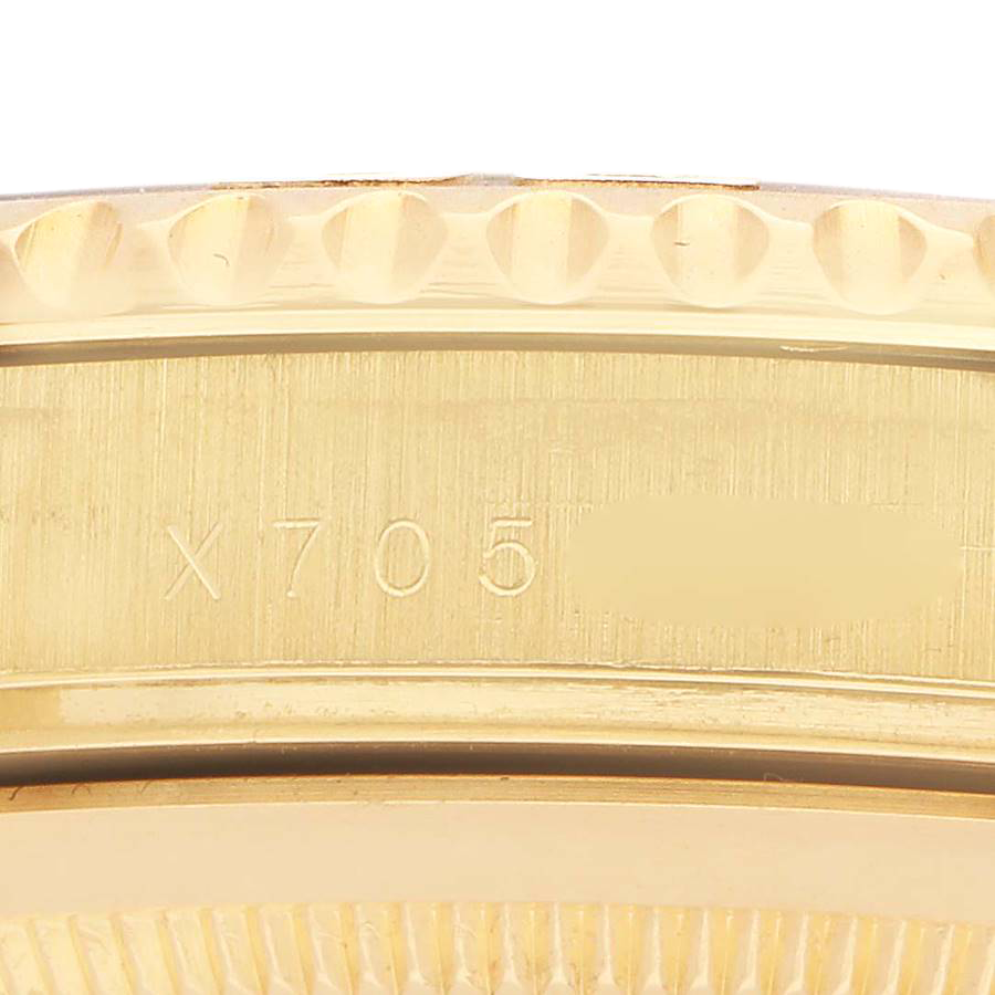 Yachtmaster 40mm Yellow Gold White Dial Mens Watch 16628