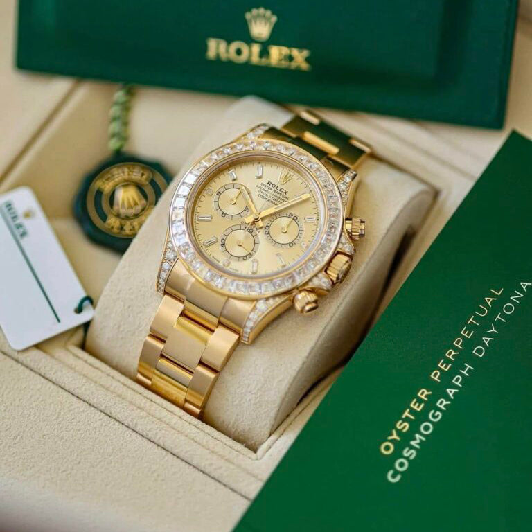 Daytona 18K Yellow Gold Gold Sundust Dial Diamond Bezel Oyster Bracelet 40 mm 126598TBR