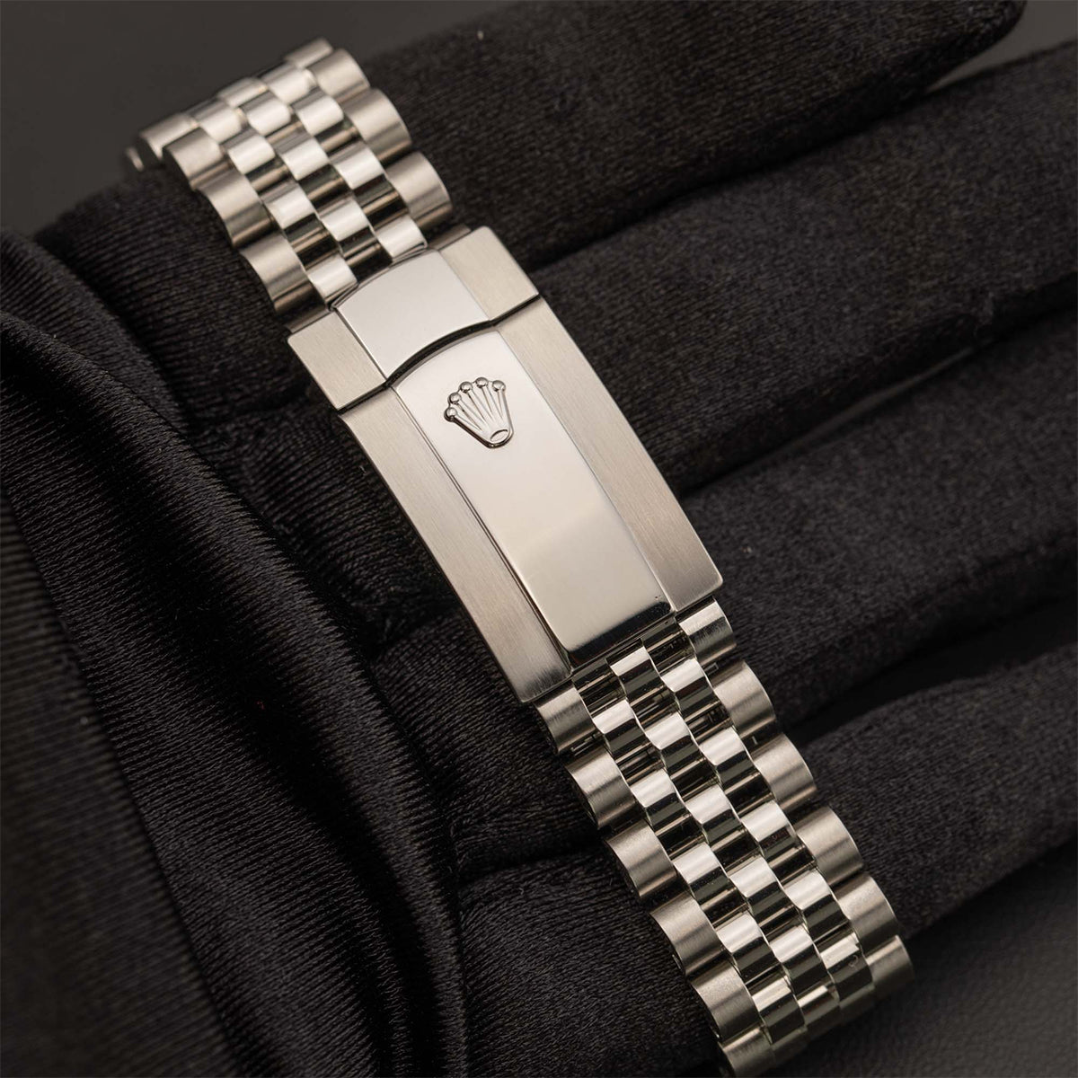 Datejust 126300 Smooth Bezel Watch 41mm Black Diamond Dial