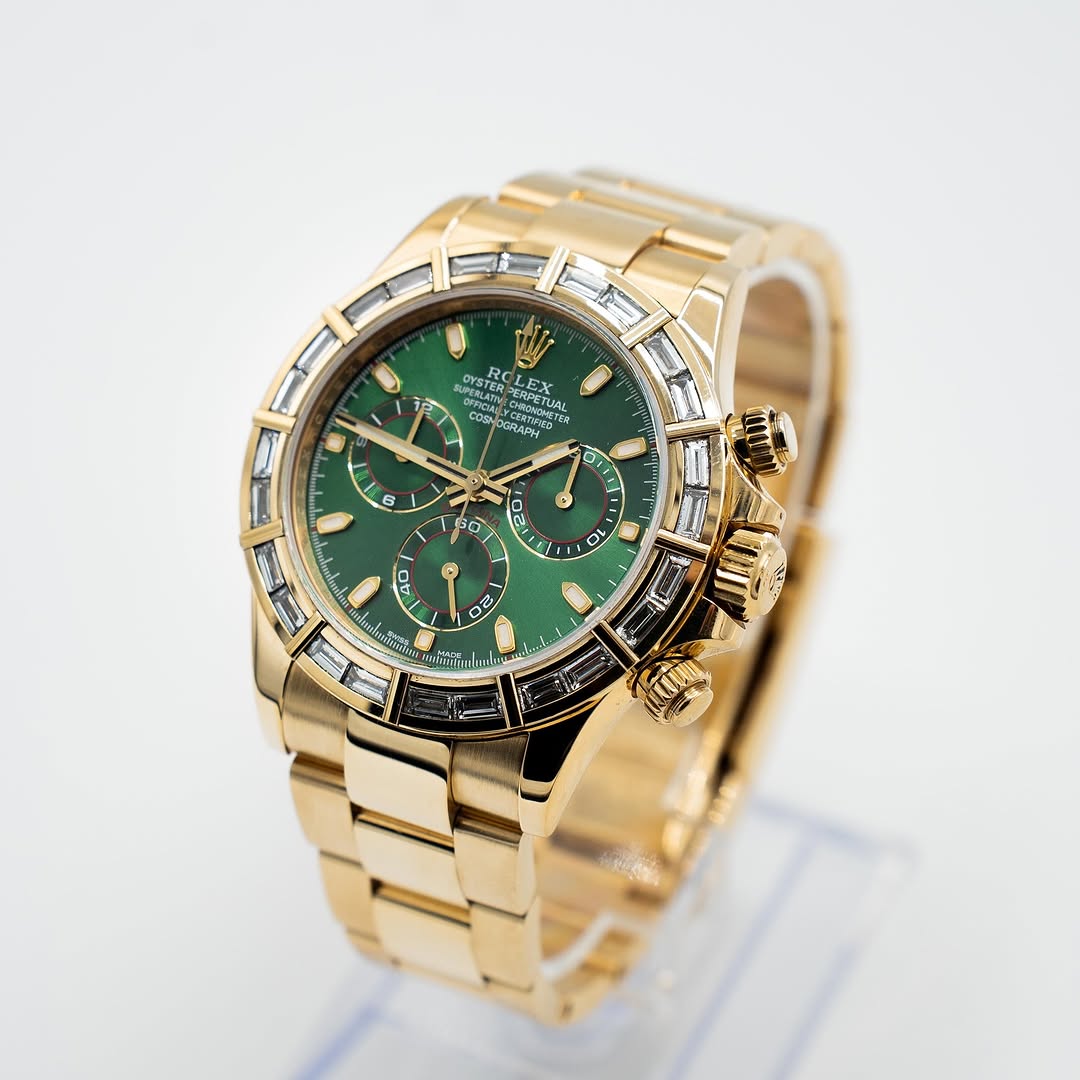 Daytona 40mm Green Dial 18K Yellow Gold Baguette Diamond Bezel Watch 116568BR (Super Clone)