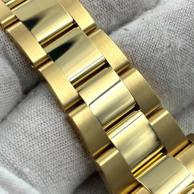 Daytona 40mm Yellow Gold Golden Dial Champagne m126508-0005