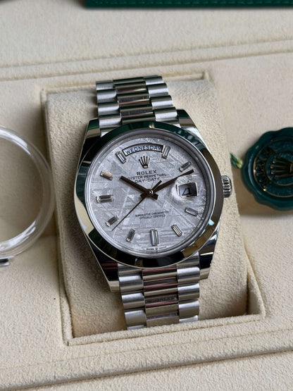 Day-Date 40 Platinum Day-Date Smooth Bezel Meteorite Baguette Diamond Dial President Bracelet 228206