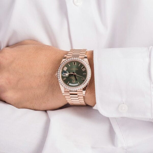 Day-Date President 40mm Everose Gold Olive Green Roman Dial Diamond Bezel - 228345RBR - New 2025