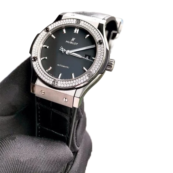 Classic Fusion Titanium Diamonds 42mm 542.NX.1171.LR.1104