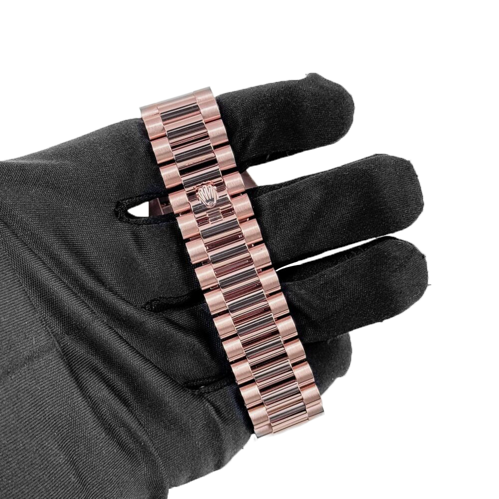 Day-Date 40mm 228235 Rose Gold Chocolate Roman Dial (2025)